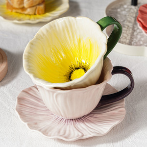 Juego de Taza y Platillo de Cerámica Pintados a Mano para Té de Flores, Tazas de Café Creativas - Product Image 4