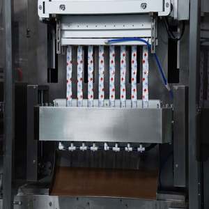 Machine d'emballage verticale entièrement automatique multi-voies pour sachets de gelée, bâtonnets liquides, produits et boissons - Product Image 3