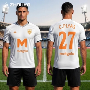 Camiseta de Fútbol Ligera que Absorbe la Humedad, sin Logotipo, Transpirable, de Poliéster, Uniforme de Fútbol para Hombre, Venta al Por Mayor - Product Image 1