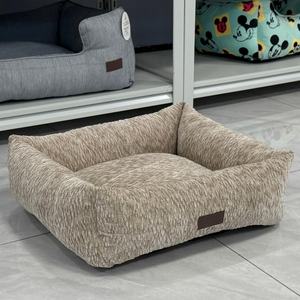 מיטת כלבים קטנה רכה מרגיעה, ניתנת לכביסה, עם תחתית נגד החלקה, מחממת ומעניקה נוחות לגורים - Product Image 1