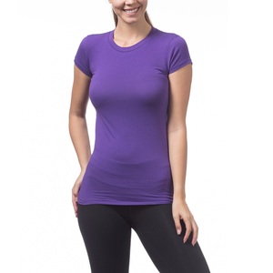 Camiseta de mujer de la mejor calidad, Camiseta de cuello redondo con patrón de marca personalizado para mujer de talla grande de proveedor de Bangladesh - Product Image 1