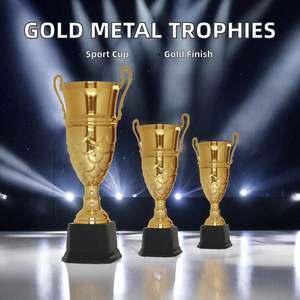 Copas de Trofeo Pulimentadas con Impresión Digital con Temática Deportiva en Metal Dorado - Product Image 2