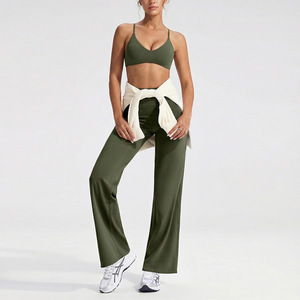 Completo Sportivo da <span class=keywords><strong>Donna</strong></span> per Yoga e Fitness: Reggiseno Sportivo Sexy con Schiena Scoperta e <span class=keywords><strong>Pantaloni</strong></span> a Zampa Aderenti - Product Image 4