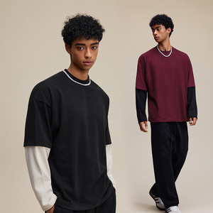 Camiseta Deportiva Unisex de Manga Larga con Bloques de Color y Parches de Felpa Alemana, Personalizable, para Hombre - Product Image 1