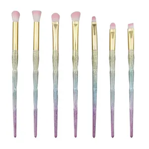 7pcs pinceaux d'ombre à paupières vegan de luxe vente en gros pinceaux de maquillage à bas quantité minimale de commande set de pinceaux de maquillage pour les sourcils