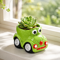 Pot de fleurs en céramique en forme de voiture de dessin animé mignon et contemporain, support pour plantes succulentes, décoration vintage pour bureau et maison, cadeau