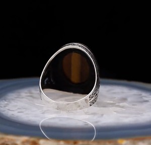 <span class=keywords><strong>Bague</strong></span> en pierres précieuses <span class=keywords><strong>oeil</strong></span> <span class=keywords><strong>de</strong></span> <span class=keywords><strong>tigre</strong></span> <span class=keywords><strong>de</strong></span> haute qualité avec gravures à la main plaqué acier inoxydable hommes anneaux 18k or argent gros bijoux - Product Image 4