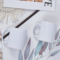 Petite quantité minimale de commande, tasse à sublimation personnalisée avec poignée colorée, tasse cadeau élégante et tendance, tasse en céramique simple