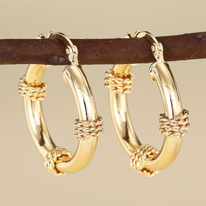 Pendientes de Aro Chapados en Oro Carmela Alinda, Diseño Clásico Trenzado para Mujer, Joyería de Moda, Pendientes de Aleación de 18K - Product Image 4