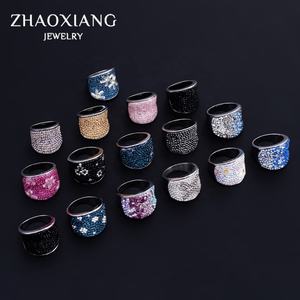 Anillo Ancho de Cristal, Joyería de Acero Inoxidable, Anillos Hip Hop con Incrustaciones de Circonitas, Personalizados de Fábrica para Mujer - Product Image 1