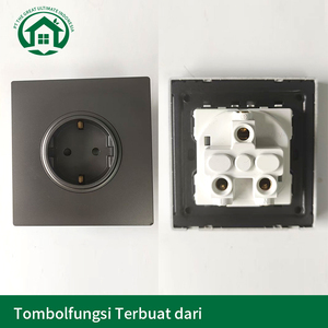 El enchufe de pared de latón blanco combina latón amarillo duradero para una conexión de energía fiable y elegante en cualquier habitación. - Product Image 4