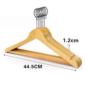 Cintres de sécurité en bois naturel de style hôtel Finition laquée à un niveau Serrure à anneau <span class=keywords><strong>antivol</strong></span> en métal - Product Image 5