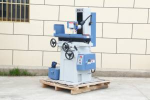 Rectificadora de Superficies Hidráulica Automática de Tres Ejes MY3270 con Motor y Rodamiento, Recorrido de Mesa de 530x270 mm, Potencia de 1.5 kW - Product Image 2