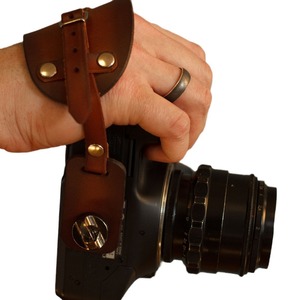 Super septiembre nueva llegada alta calidad ajustable cuero DSLR <span class=keywords><strong>correa</strong></span> de muñeca Universal Cámara foto Accesorios - Product Image 1
