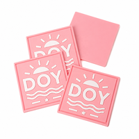Étiquettes et patchs personnalisés en caoutchouc PVC souple et silicone injecté, avec logo 3D gaufré, pour vêtements et chapeaux
