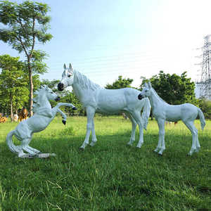 Jardin extérieur Paysage Grand <span class=keywords><strong>Animal</strong></span> Simulation Réaliste À La Main Blanc Cheval <span class=keywords><strong>Sculpture</strong></span> Fortune Cheval Zoo Décoration Ornement - Product Image 2