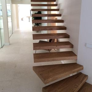 <span class=keywords><strong>Escaliers</strong></span> flottants en bois modernes de qualité supérieure avec conception de contremarche ouverte Bandes de roulement en bois dur durables Cadre en acier robuste - Product Image 4