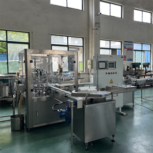 آلة تعبئة السوائل الأوتوماتيكية بالكامل لزجاجات العطور وزيوت العطور مع آلة التغطية - Product Image 2