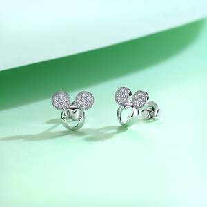 Incantevoli Orecchini a Perno Ispirati a Mickey in Argento S925 Decorati con Zirconi Scintillanti - Product Image 3