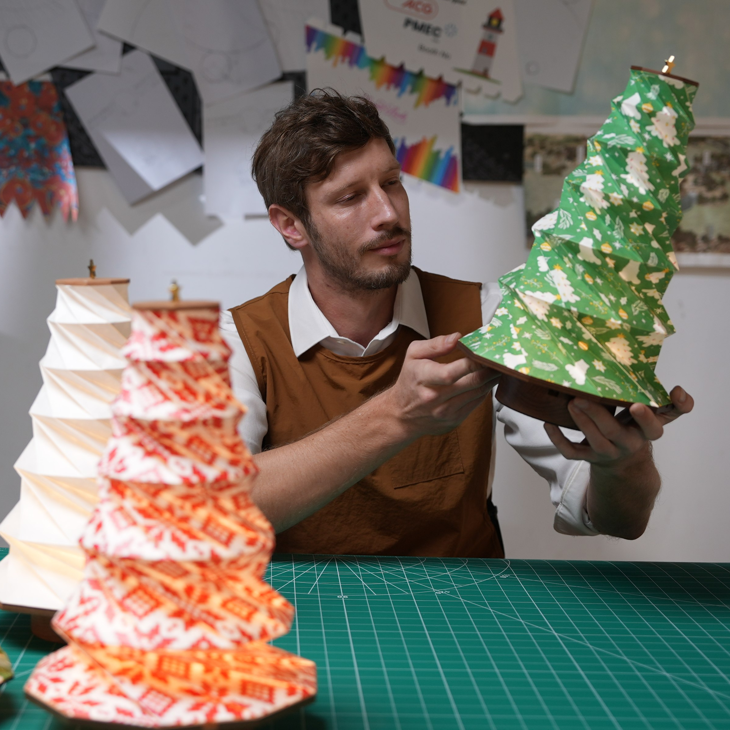 Zhengming Rechargeable Folding Christmas Tree Paper Lamp - Smart Home Decor