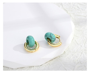 Boucles d'oreilles créoles tendance en laiton plaqué or avec pendentif turquoise, zircon géométrique en forme de diamant, idée cadeau unisexe pour occasions chrétiennes - Product Image 2