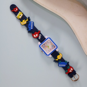 Montres-bracelets à quartz pour enfants de qualité supérieure: légères et confortables, sans charge au poignet lorsqu'elles sont portées - Product Image 6