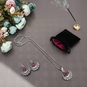 Juego de Collar con Colgante de Piedra Pota en Color Rosa Oscuro Oxidado, Joyería Fina Elegante de Jewelemarket - Product Image 3