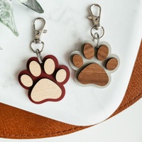 Vente chaude Pet Paw Print Étiquettes de bas en bois Ornement de patte de chien en bois de haute qualité pour la décoration de Noël