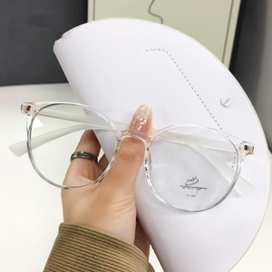 La nouvelle monture TR rétro tendance et à la mode, de style œil-de-chat, convient aux hommes et aux femmes, avec protection contre la lumière bleue. Cela peut arriver - Product Image 3