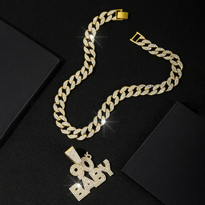 Collar <span class=keywords><strong>de</strong></span> Joyería para Hombre y Mujer, Estilo Hip Hop, con Diamantes <span class=keywords><strong>de</strong></span> Imitación Brillantes, Cadena Cubana Chapada en Oro, Colgante con Letra BABY <span class=keywords><strong>de</strong></span> <span class=keywords><strong>los</strong></span> <span class=keywords><strong>90</strong></span> - Product Image 3