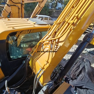 Excavatrice sur chenilles d'occasion Hyundai 305LC-9S, peinture d'origine, importée, pour travaux de construction - Product Image 6