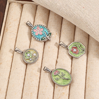 Breloques florales émaillées colorées en acier inoxydable plaqué or 18 carats avec pendentif fleur en perle, accessoires de bijoux DIY pour colliers pour femmes