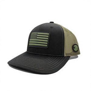 Casquettes en maille respirante à 6 panneaux avec patch en caoutchouc personnalisé multicolore, fermeture réglable pour hommes, vente en gros de couvre-chefs professionnels - Product Image 1
