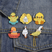 Nouveau dessin animé mignon fitness canard jaune avec couteau style mode vêtements bijoux badge émail épinglette