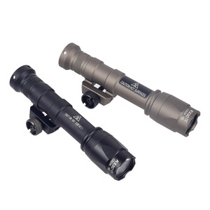 Lampe tactique Scout Light 1000 lumens en alliage d'aluminium pour la chasse en extérieur, la patrouille nocturne et les utilisations d'urgence – Appareil optique extérieur - Product Image 1