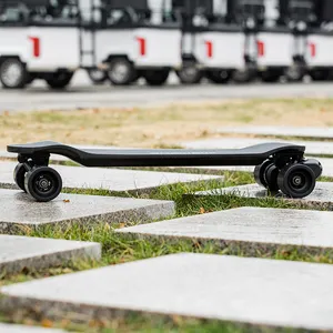 Höchst geschwindigkeit 52kms/h, Reichweite bis zu 45km Carbon Mini Skateboard mit Dural Drive leistungs starkem Motor in heißen Verkäufen