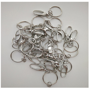 Clip Metálico para Mascotas Rongsheng, Aleación de Zinc, 3 Puntos de Anclaje, Accesorio Ecológico para Ropa y Bolsas - Product Image 3