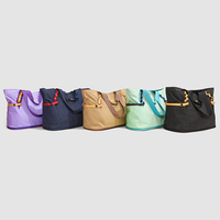 Sac de voyage extensible grande capacité, léger et de haute qualité, idéal pour les séjours courts, les sports de plein air et comme sac de sport tendance.