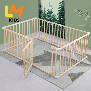 Lm बच्चों आधुनिक ठोस लकड़ी फोल्डेबल बेबी प्ले पेन और गेट बेडरूम जिम पार्क के उपयोग के लिए पैनल डिजाइन के साथ - Product Image 1