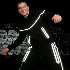 Conjunto Deportivo Personalizado para Hombre, Chaqueta con Capucha y Pantalones de Chándal Reflectantes de Alta Visibilidad, Ropa Deportiva Urbana para Entrenamiento - Product Image 4