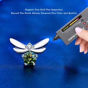 XEA013 Nuevo Diseño de Moda, Pendientes de Plata de Ley 925 con Moissanita Blanca y Verde de 50 Puntos <span class=keywords><strong>en</strong></span> Forma de Abeja para Niñas - Product Image 2