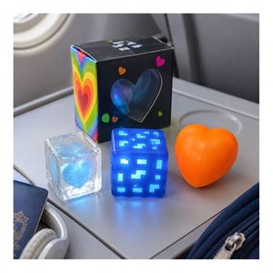 Cube Cœur Lumineux dans le Noir pour Présentoir de Vente au Détail, Jouet en Caoutchouc Souple à Presser, Balle Sensorielle Anti-Stress, Fidget, Lot de Primes de Fête, Fournisseur - Product Image 5