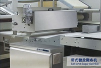 Machine à saupoudrer automatique électrique de sel et de sucre pour biscuits, distributeur d'assaisonnements en acier inoxydable pour ligne de production de boulangerie