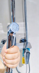 Ensemble de douche moderne en acier inoxydable Odu avec cartouche en laiton, jets de pluie et doux, barre coulissante pour hôtels, appartements, villas - Product Image 4