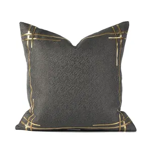 灰色设计师抛枕套十字皮革拼装坐垫盖方形枕套，用于沙发椅床18x18英寸