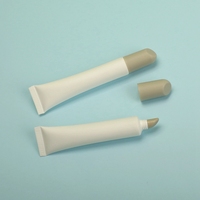 Prix de gros 10ml tube à presser personnalisé brillant à lèvres unique brillant à lèvres crème solaire en plastique cosmétique tube souple emballage