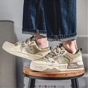 Chaussures tendance pour hommes pour l'été 2026 Nouvelles baskets polyvalentes pour jeunes, sport et loisirs, antidérapantes, petites baskets blanches - Product Image 2