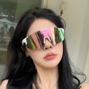 Nuevas Gafas Deportivas para Ciclismo Nocturno, con Cambio de Color, Resistentes al Viento y con Protección Ocular, para Hombre y Mujer - Product Image 1
