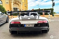Kit carrosserie en fibre de carbone pour Audi R8 : R8 amélioré avec capot, ailes et spoilers en fibre de carbone