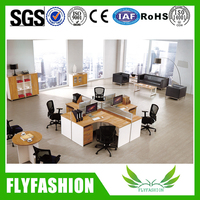 Meubles de bureau modernes d'usine, bureau de direction, table de travail et chaise assorties, poste de travail pour le personnel, bureau pour 4 personnes